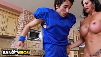 BANGBROS - Stepson Gets Private Football Lesson With Squirting MILF Melissa Lynn