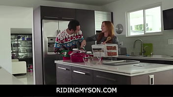 Thanksgiving Dessert Emma Hix , Sophia Locke , Brad Sterling