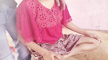 मौसी की लडकी को कोने में लेकर अच्छे से चोदा