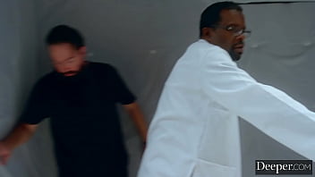 Deeper. Pathologically horny Vicki Chase goes airtight