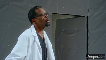 Deeper. Pathologically horny Vicki Chase goes airtight