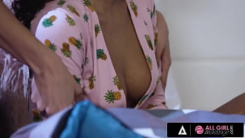 ALL GIRL MASSAGE - Ebony Stepsisters Alexis Tae And Scarlit Scandal Have Sensual Night Sex