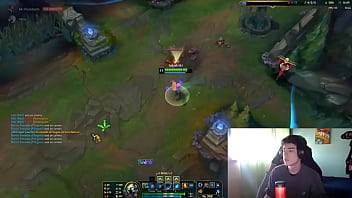 Jugando al lol porque se puede