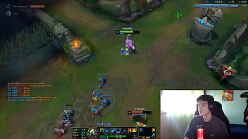 Jugando al lol porque se puede