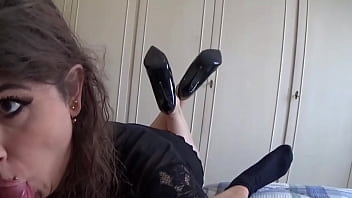 Georgeous latina shemale gets homemade blowjob and handjob in lingerie and high heels and make him cum over her hands and long nails