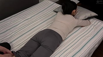 I Pull my Pants Down While Giving her a Massage... - Part.1 : See More&rarr_https://bit.ly/Raptor-Xvideos