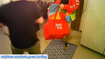 Straight Delivery Man Seduced