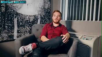 IR MTF pussyboy strapon fucks black dude after casting