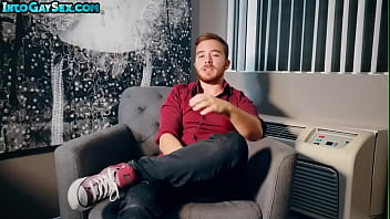 IR MTF pussyboy strapon fucks black dude after casting