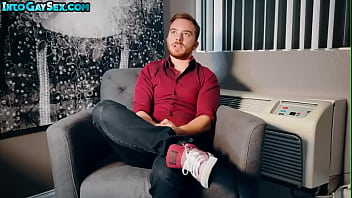 IR MTF pussyboy strapon fucks black dude after casting