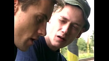 In der Mittagspause Arbeitskollege lutschen