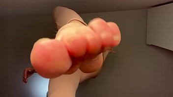 worship my soles, slave