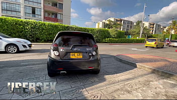 Uber Sex en Bucaramanga, Mia Montielth chupa y folla con su primer cliente - Sara Films