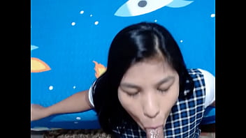 Porno casero y caliente. Tenemos sexo en la cama de mis suegros y a ella le encanta