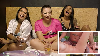 React ao filme Bobeou dan&ccedil_ou - Sant assistindo seu primeiro porno com a presen&ccedil_a de Ariella Ferraz a gata hardcore que s&oacute_ faz anal - Amanda Borges - Aquele Mario