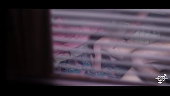 I caught when a stranger fuck my girlfriend across the window