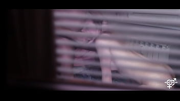 I caught when a stranger fuck my girlfriend across the window