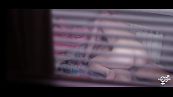 I caught when a stranger fuck my girlfriend across the window