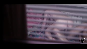 I caught when a stranger fuck my girlfriend across the window