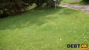 DEBT4k. Pregnant Seductress Took Advantage of Collectors Naivety