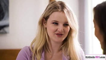 Stepdaughter making asian stepmom squirt