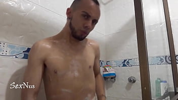 Ba&ntilde_o caliente para ti amor