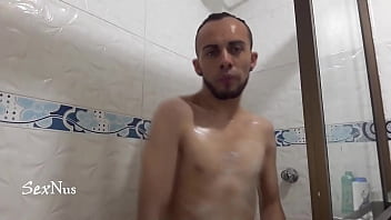 Ba&ntilde_o caliente para ti amor