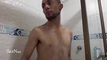 Ba&ntilde_o caliente para ti amor