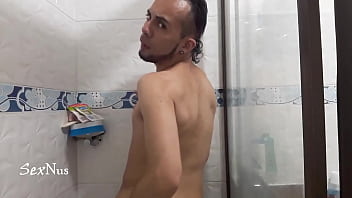 Ba&ntilde_o caliente para ti amor