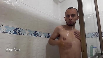 Ba&ntilde_o caliente para ti amor