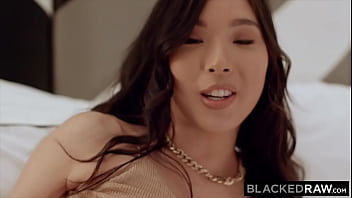 BLACKEDRAW Petite cutie Elle loves riding Isiahs huge BBC