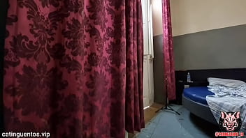 Mavambo me fodeu debaixo do chuveiro