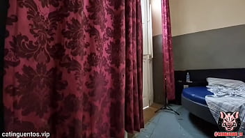 Mavambo me fodeu debaixo do chuveiro