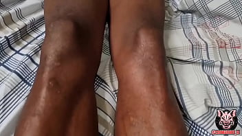 Mavambo me fodeu debaixo do chuveiro