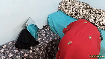 Muslim StepSister inlaw Sara Bhabhi exposing her super duper hot and sexy body in hijab with sexy hot moans