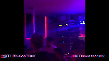 El MARRA Salon ic&oacute_nico bar gay de arrabal en la Ciudad de M&eacute_xico invit&oacute_ a @TURKMXXX a concursar por el t&iacute_tulo El Chacal de Oro Fiesta, baile, bebidas, y mucho morbo.