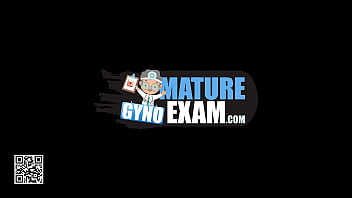 Hot mature lady Daisy Deseo examined and made to cum by perverted gynecologist