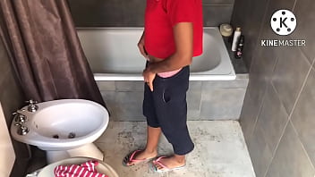 Fui tomar banho quente na casa nova e tomei foi leite quente