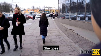 DEBT4k. Beauty seduces collector in order not to be kicked out of apartment