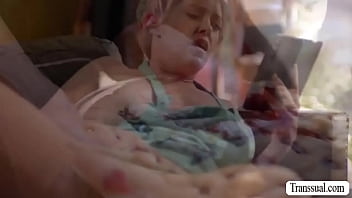 TS neighbor tastes MILF neighbors pie