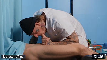 Tattooed Bottom Guy (Bo Sinn) Can'_t Get His Eyes Hands Off Muscular (Malik Delgaty'_s) Big Dick - Men