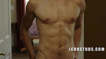 Fickle Bitch Who Loves To Scratch The Itch