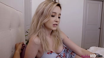 Lexi Lore, Violet Rain Cock Gobbling In Family Pies