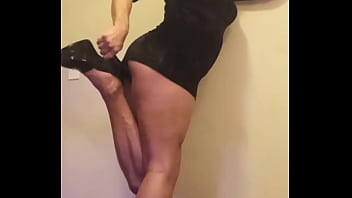 Dawn Fails at Hiding 2 Beers in the Butt