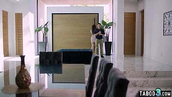 Big boobed BBW MILF housewife Natasha Nice donating a skinny dude