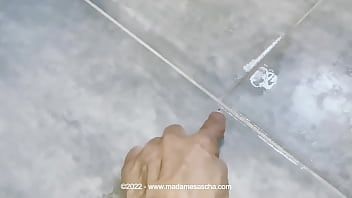 Dizzy Miss Sizzy - Toilet Cleaning!