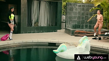 Bored Busty 18yo Savannah Sixx Cheats On Her Boyfriend With The Hot Skater Girl Gia Derza