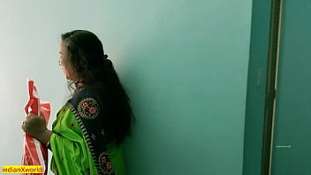 Indian hot beautiful Bhabhi one night stand sex! Amazing XXX Hindi sex