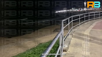 brazillian bull Realizador Baiano, Gangbang hotwife gravida de corno manso transando com comedor neg&atilde_o dotado e amigos pelas ruas e praias de Salvador, Dogging amador . Pregnant exibicionism with bbc and his friends amateur Brazilian