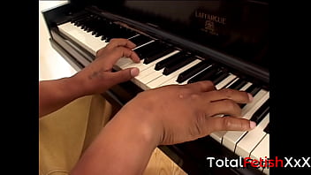 Angel Eyes, Jada Fire